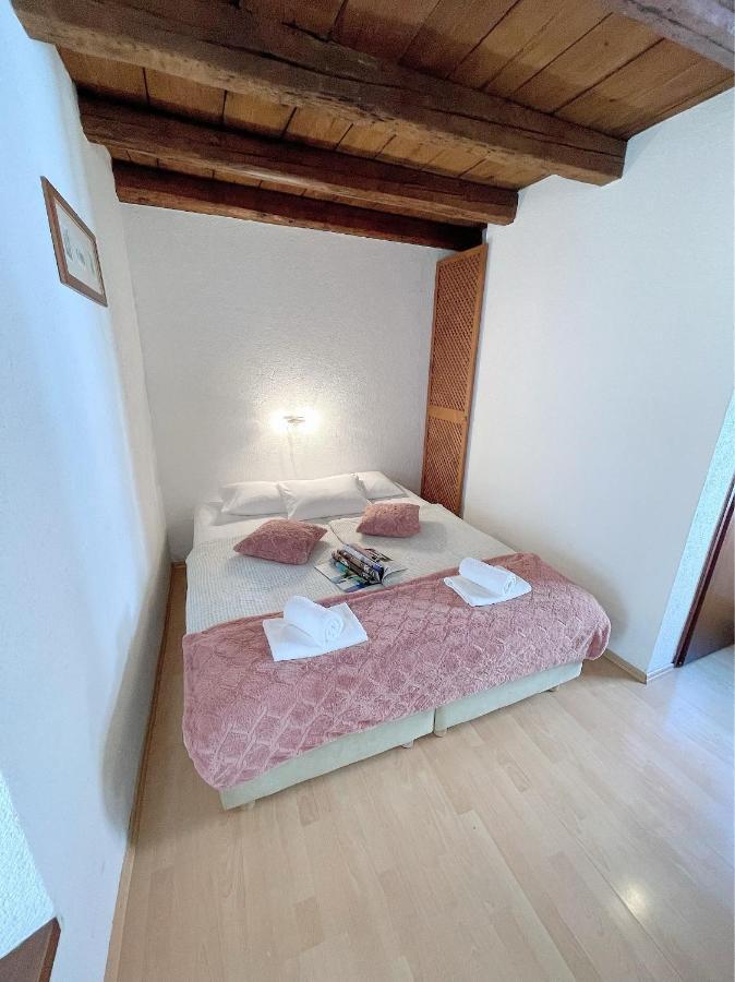 House Ivancic-Free Parking Trogir Exterior foto