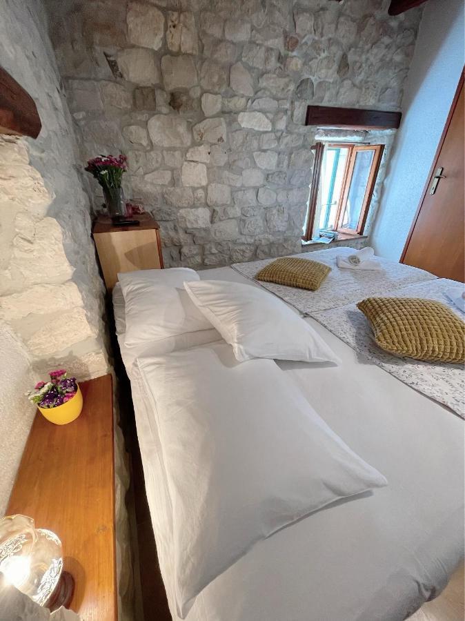 House Ivancic-Free Parking Trogir Exterior foto